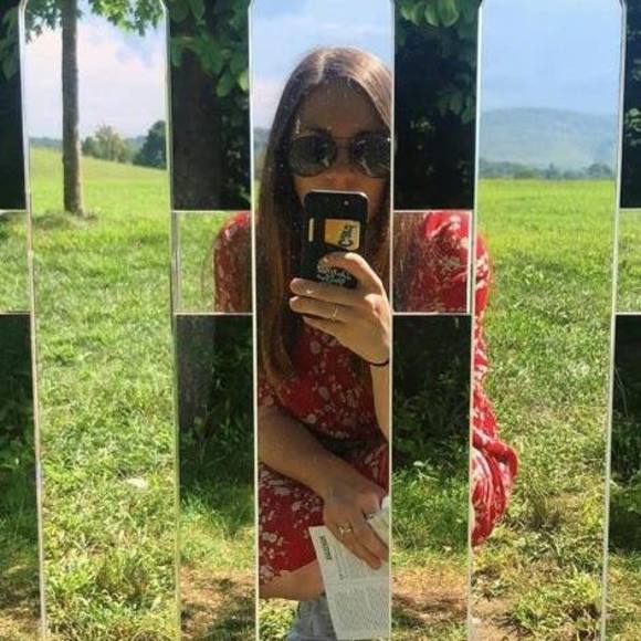 Meet your Posher, Colleen - Picture 1 of 1